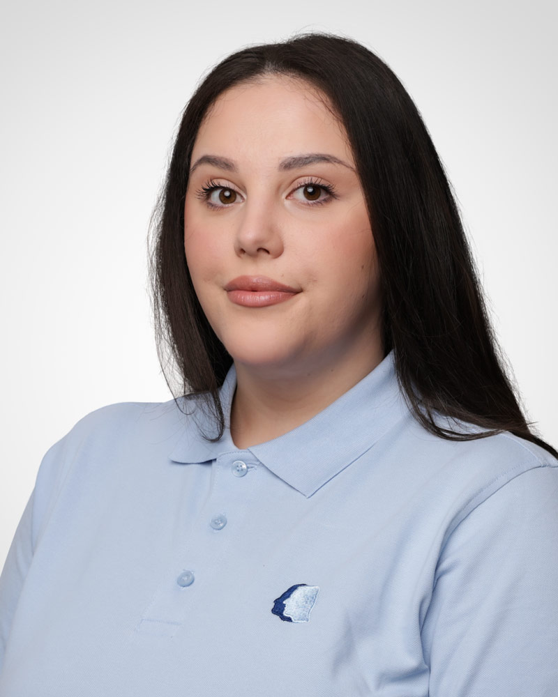 Portrait von Frau Bafcari